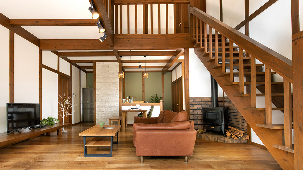 ナチュラルなカフェ風スタイルのリビング