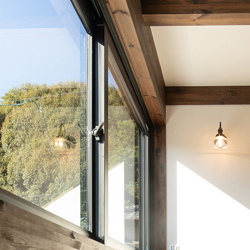 サッシ：YKKAP APW330