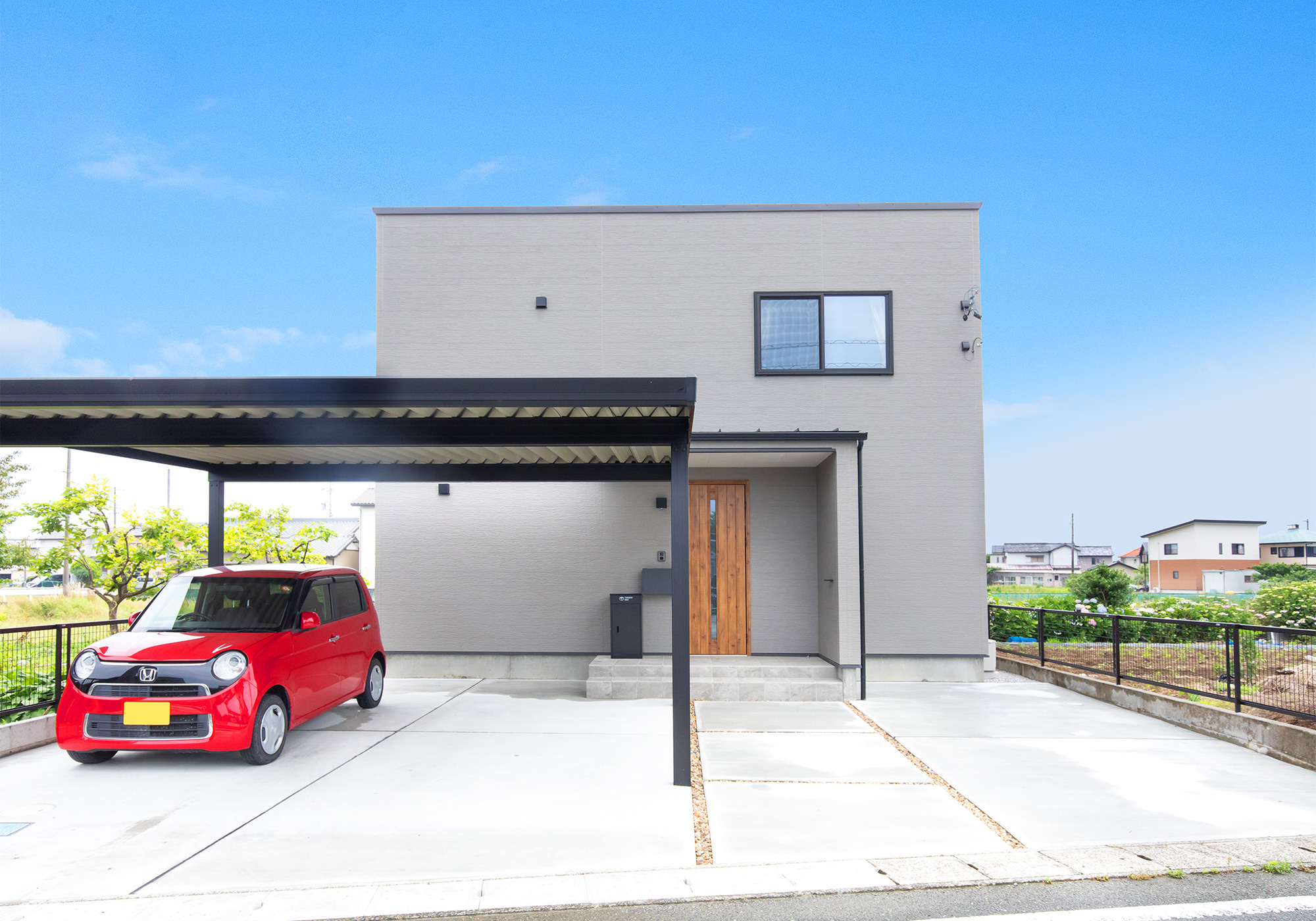 こだわりが光るスタイリッシュでシンプルモダンな家